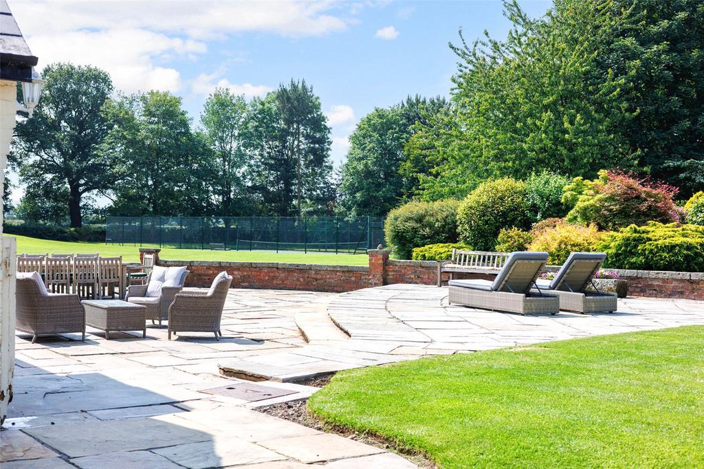 Terrace & Gardens