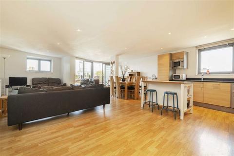 2 bedroom flat to rent, Tanner Street, London SE1