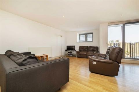 2 bedroom flat to rent, Tanner Street, London SE1