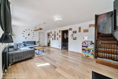 63 Simkin Way, Oldham, OL8 2TH
