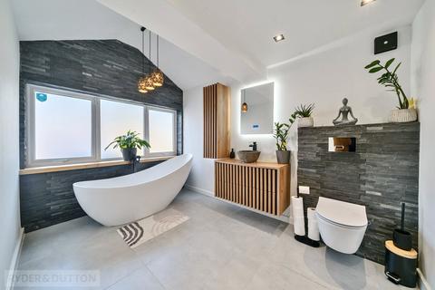 63 Simkin Way, Oldham, OL8 2TH