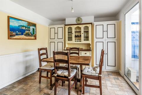 19 Kingsdown Road, Sutton, SM3 8NZ