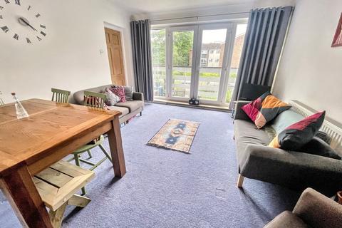 3 bedroom flat for sale, East Cliff
