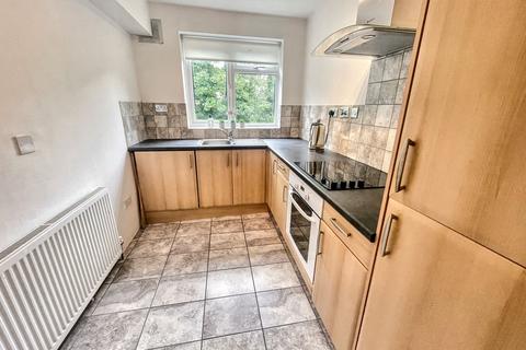 3 bedroom flat for sale, East Cliff