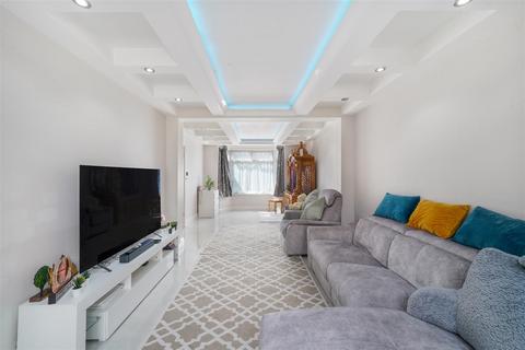 3 bedroom terraced house for sale, Bourne View, Greenford
