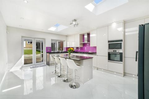 3 bedroom terraced house for sale, Bourne View, Greenford