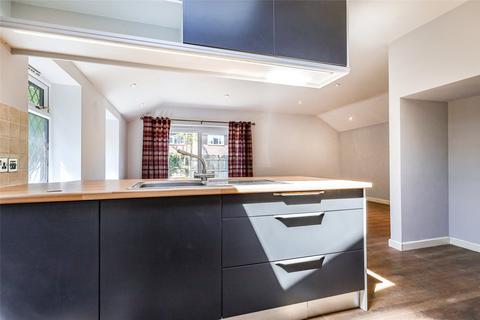 2 bedroom bungalow for sale, Forest Road, Liss, Hampshire, GU33