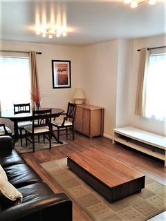 2 bedroom flat to rent, The Avenue, London W13