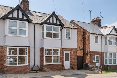 4 bedroom semi-detached house for sale, Victoria Road, Ashford, Kent, TN23