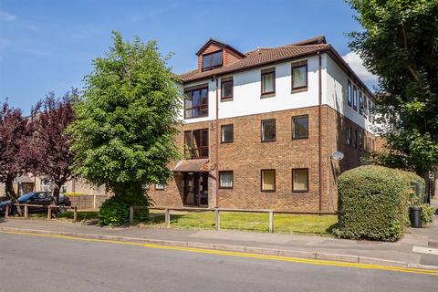Burnell Road, Sutton