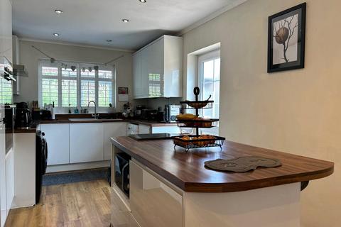 75 Highmead, London, SE18 2DH