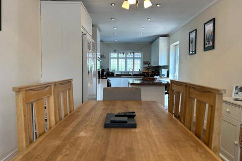 75 Highmead, London, SE18 2DH