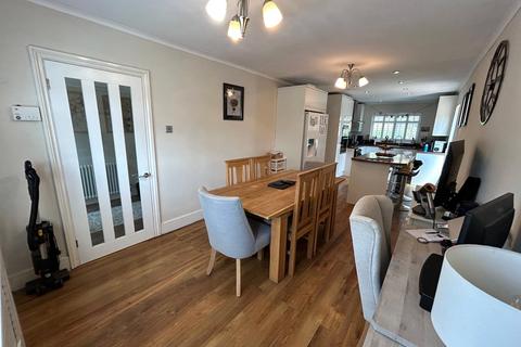 75 Highmead, London, SE18 2DH
