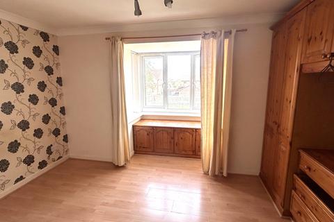 2 bedroom flat for sale, Tyersal Lane, Tyersal, Bradford, West Yorkshire, BD4