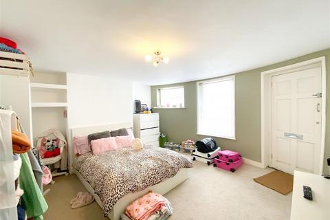 1 bedroom flat to rent, Norfolk Square, Brighton