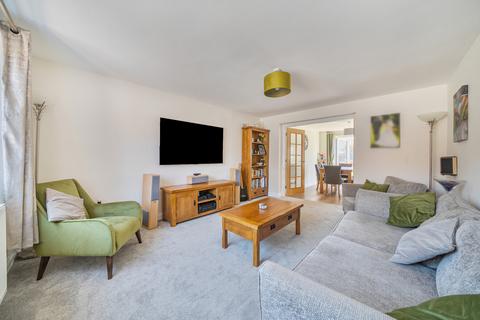 19 Kestrel Drive, Covingham, Swindon, SN3 5DP