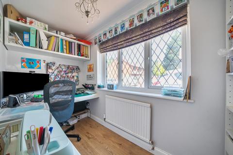19 Kestrel Drive, Covingham, Swindon, SN3 5DP