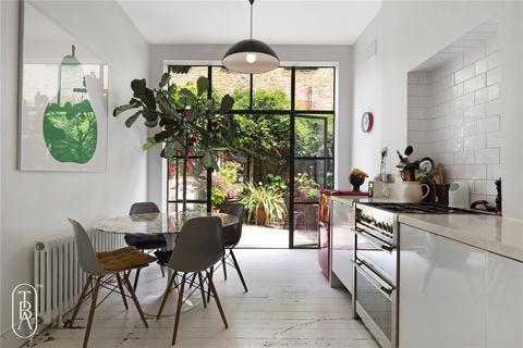 4 bedroom terraced house for sale, Carysfort Road, London, N16