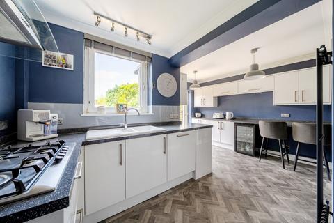 2 Everard Avenue, Bromley, BR2 7LR