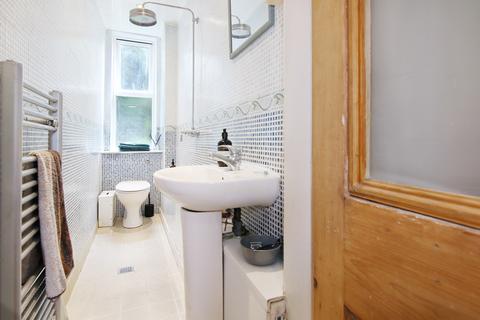 Flat 1, 30 Albion Road, Edinburgh, EH7 5QW