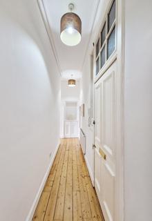 8/1f2 Croall Place, Edinburgh, EH7 4LT