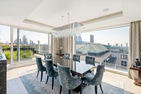 undefined, Strand, Covent Garden, London, WC2R