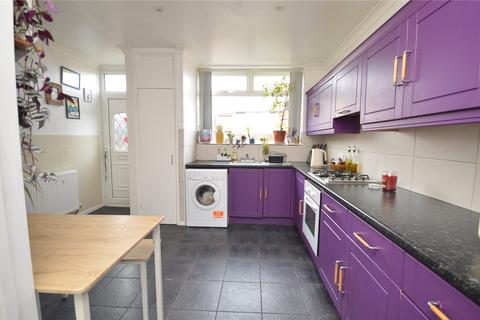 19 Heathcroft Crescent, Leeds, LS11 8UA