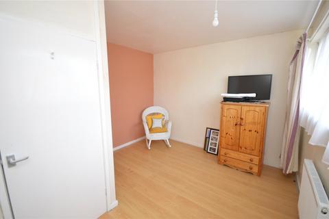19 Heathcroft Crescent, Leeds, LS11 8UA