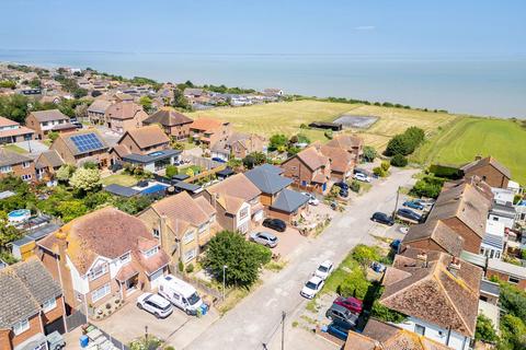 6 bedroom detached house for sale, Baldwin Road, Sheerness ME12