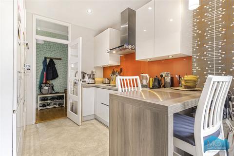 2 bedroom apartment for sale, Fortis Green, London, N10