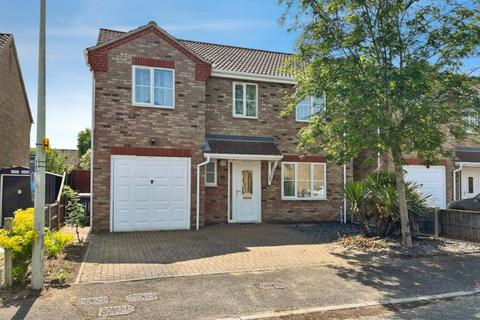4 bedroom detached house for sale, Primrose Drive, Brandon IP27