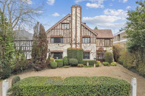7 bedroom detached house for sale, The Avenue, Hatch End, Pinner HA5