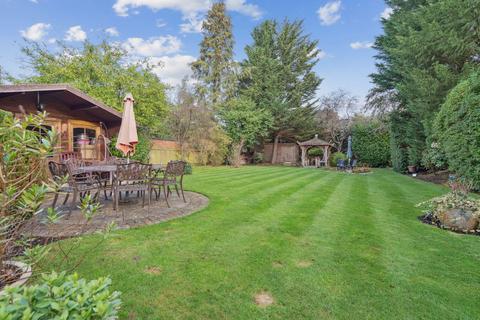 7 bedroom detached house for sale, The Avenue, Hatch End, Pinner HA5