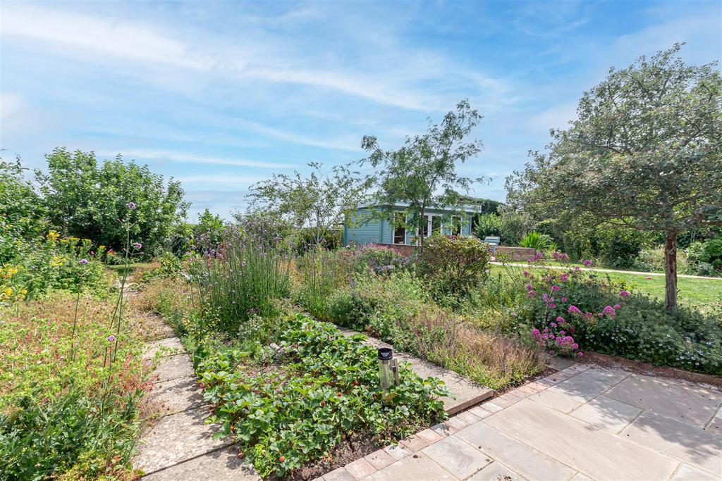 Garden-7.jpg