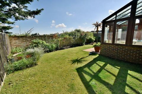 3 bedroom detached house for sale, Lake Farm Close, Ferndown, BH22