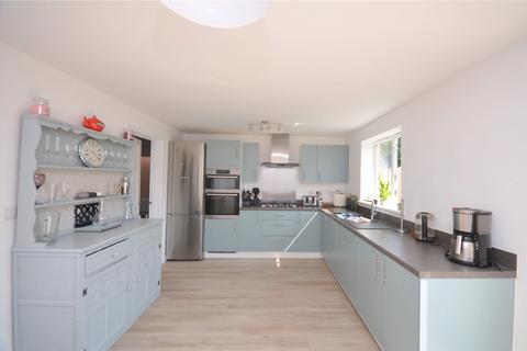 4 bedroom detached house for sale, Riverside Close, Mirfield, West Yorkshire, WF14