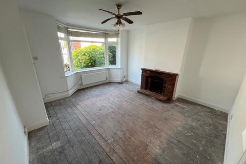3 bedroom semi-detached house for sale, Middle Avenue, Loughborough LE11