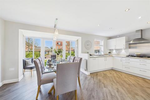 4 bedroom detached house for sale, Kelstern Lane, Fernwood, Newark