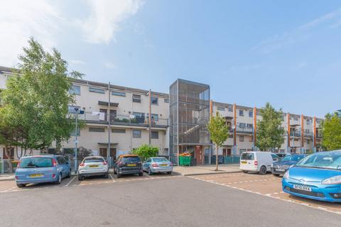 2 bedroom maisonette to rent, Fothergill Close, Plaistow, London, E13
