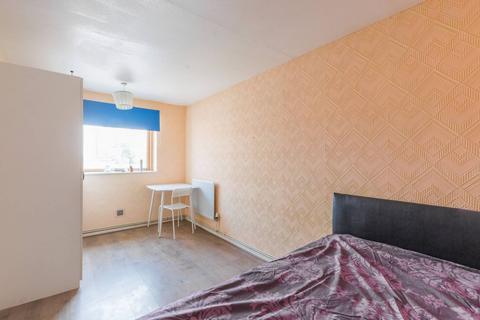 2 bedroom maisonette to rent, Fothergill Close, Plaistow, London, E13