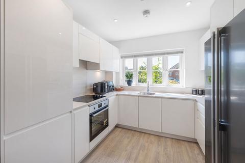 3 bedroom semi-detached house for sale, Isabella Walk, Tadworth KT20