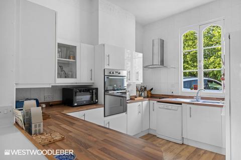 6 bedroom terraced house for sale, Beaumont Road, Broxbourne EN10