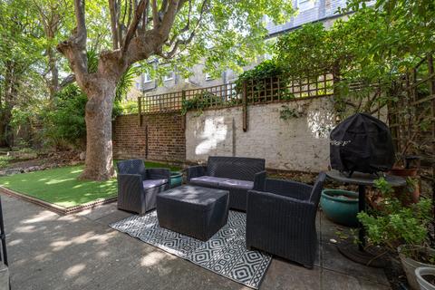 2 bedroom flat for sale, Colehill Gardens, Fulham Palace Road, London