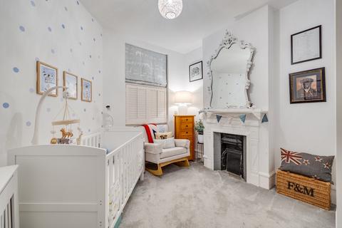 2 bedroom flat for sale, Colehill Gardens, Fulham Palace Road, London