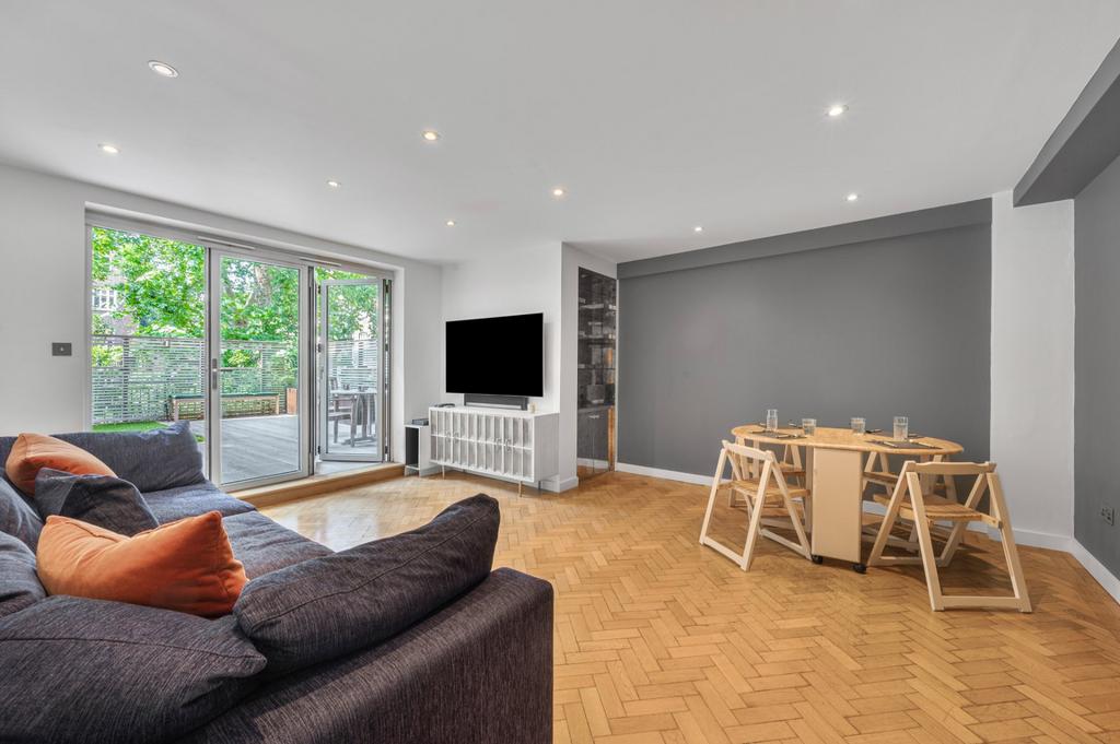 3 bedroom flat to rent