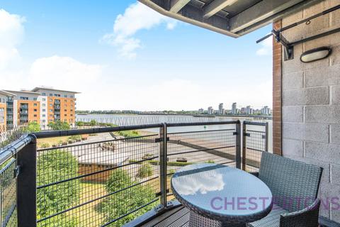 2 bedroom flat to rent, Sheerness Mews, London