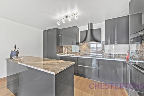 2 bedroom flat to rent, Sheerness Mews, London