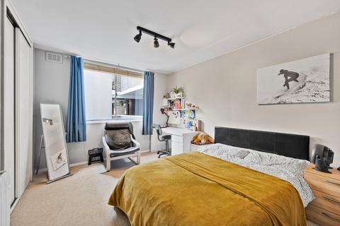 1 bedroom flat for sale, Dinerman Court, 38-42 Boundary Road, St John's Wood, London
