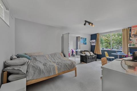 1 bedroom flat for sale, Dinerman Court, 38-42 Boundary Road, St John's Wood, London