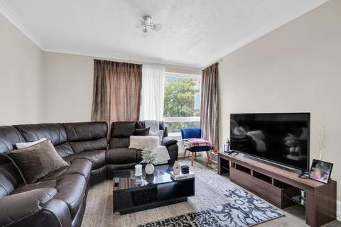 2 bedroom flat for sale, Links View, Cleanthus Close, Shooters Hill, SE18